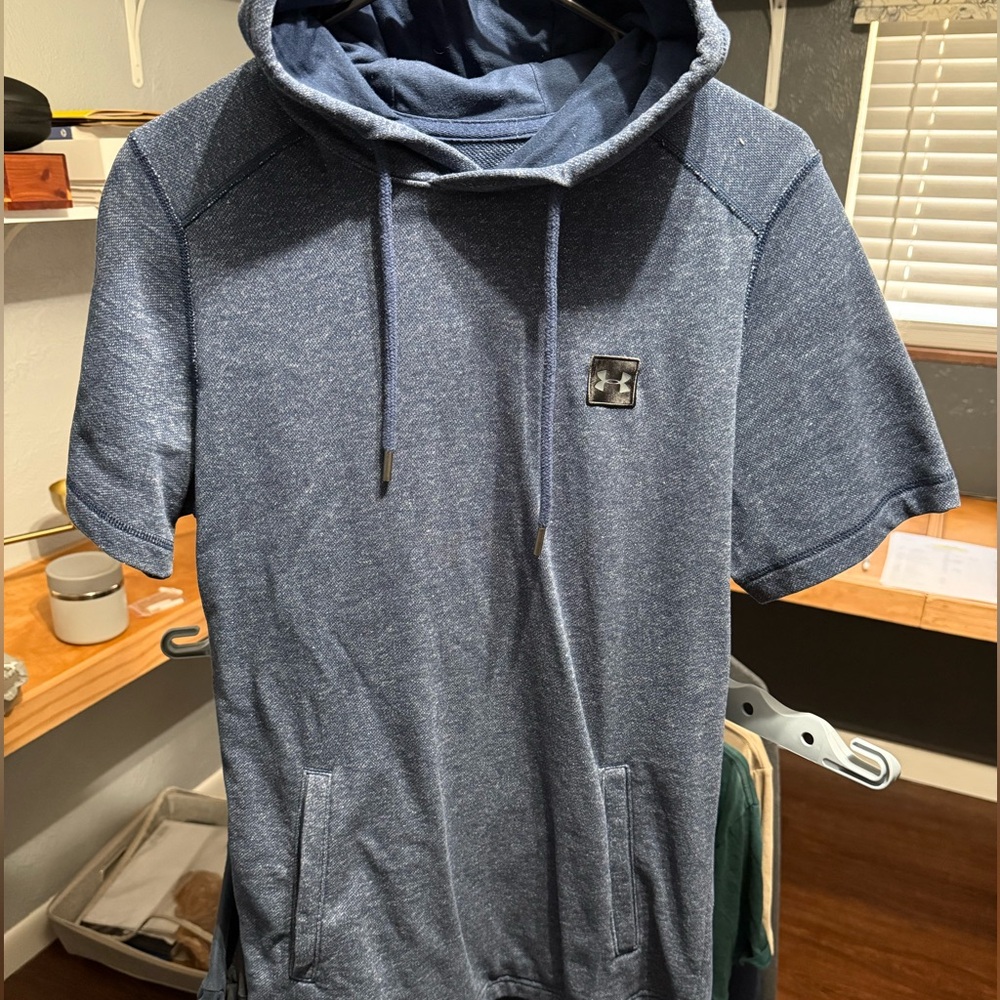 Under Armour Heathered Navy Short Sleeve Hoodie